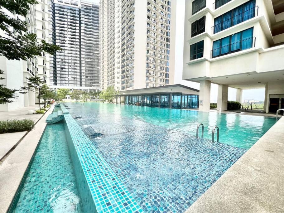F 1-5 Pax 3Bed Cozy Home Studio Trefoil Setia Alam Wifi & Tv Shah Alam Exterior foto
